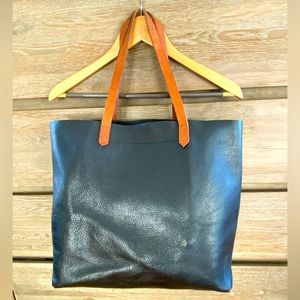 Madewell Transport Tote in classic black brown